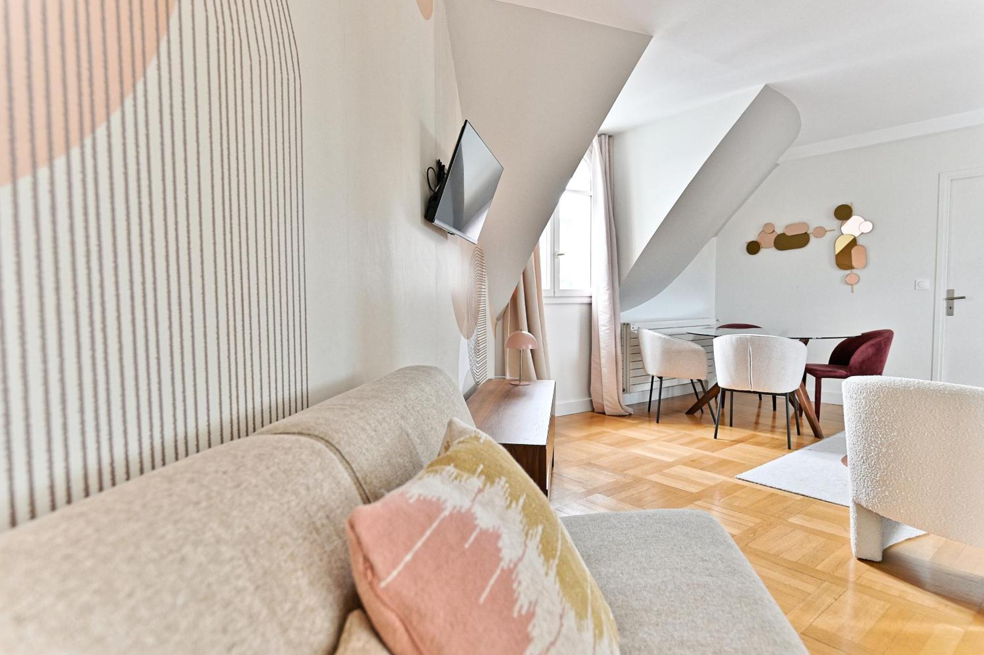Lumineux & Spacieux - Vue Degagee, Arc De Triomphe Appartement *